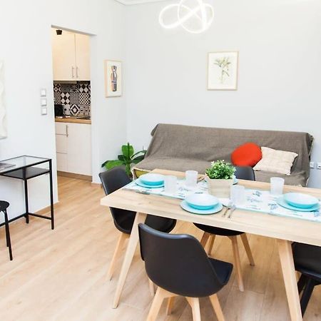Contemporary And Chic Apartment In Central アテネ エクステリア 写真