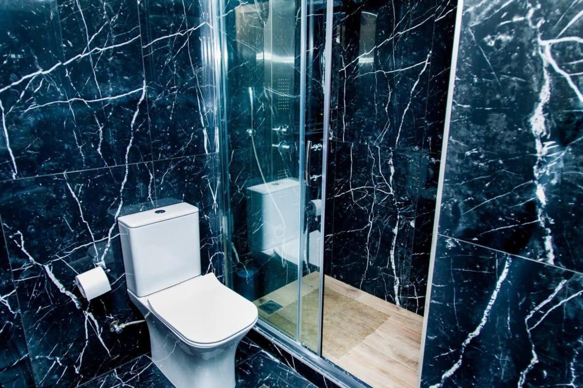 Contemporary And Chic Apartment In Central アテネ エクステリア 写真