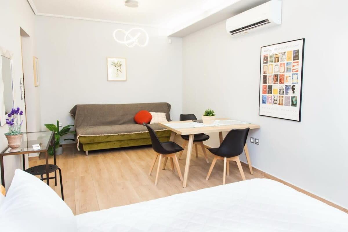 Contemporary And Chic Apartment In Central アテネ エクステリア 写真