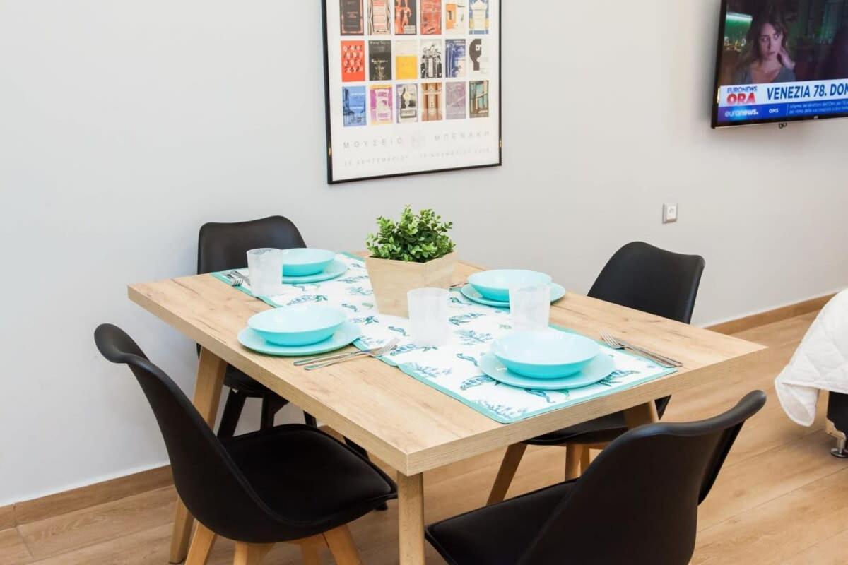 Contemporary And Chic Apartment In Central アテネ エクステリア 写真