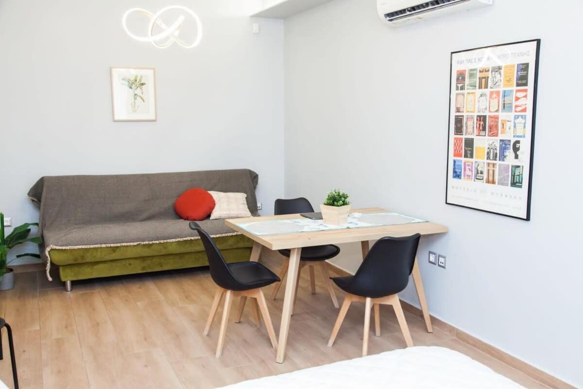Contemporary And Chic Apartment In Central アテネ エクステリア 写真