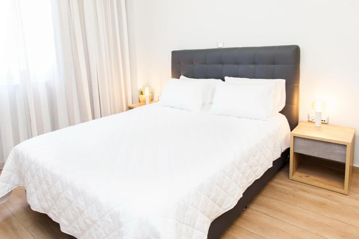 Contemporary And Chic Apartment In Central アテネ エクステリア 写真